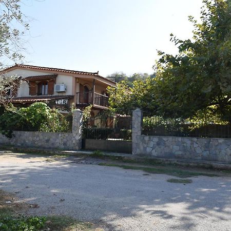 Family Villa Kalypso Oreoi Exterior photo